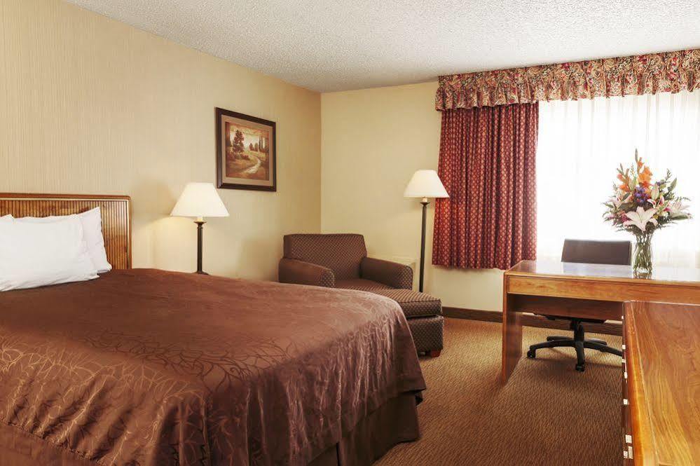 High Desert Inn Elko Exterior foto